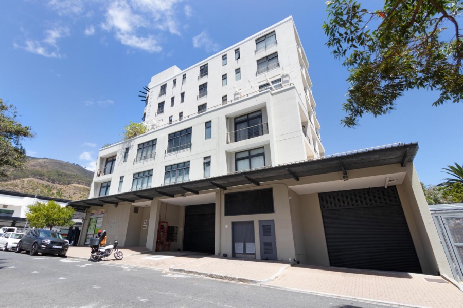 To Let 2 Bedroom Property for Rent in Sea Point Western Cape